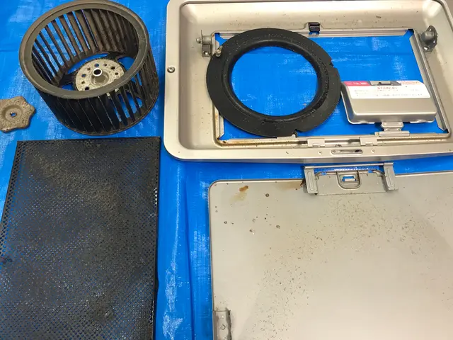 【油汚れを徹底洗浄☆】プロの技でツルツルピカピカ防汚仕上げ☆【女性同行可◉】サービスの画像