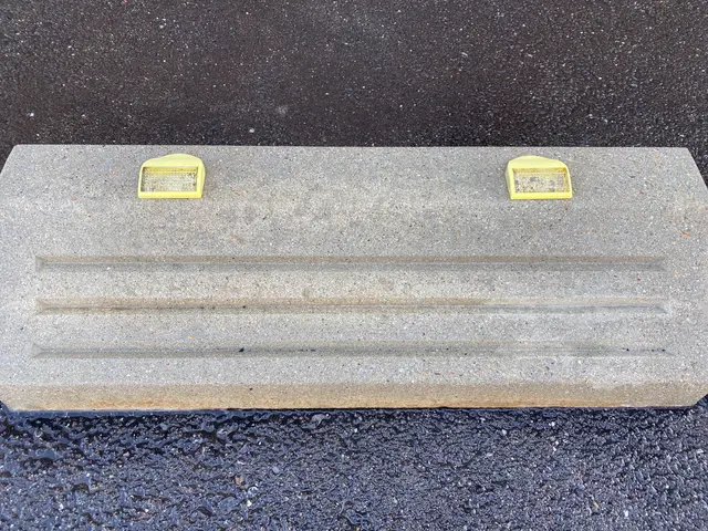 『滑りやすい汚れを除去して、清潔な駐車場で気持ちよく毎日をスタート』サービスの画像