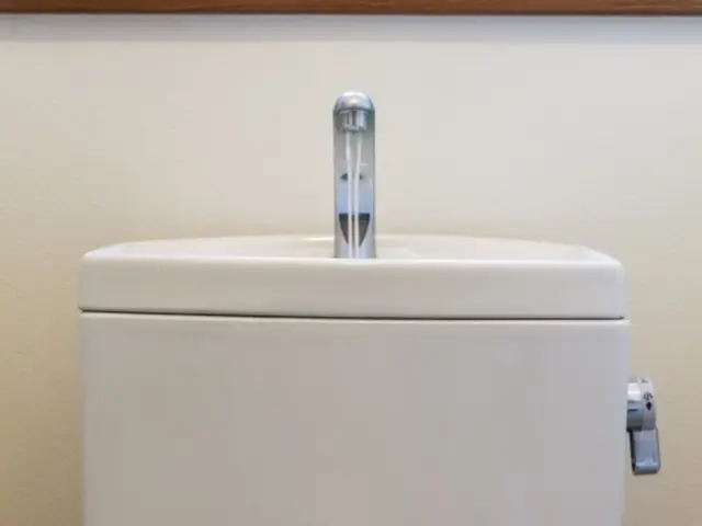 【トイレ】のクリーニング♪目立つ尿石、シミ、溜まったホコリとおさらばしませんか？サービスの画像