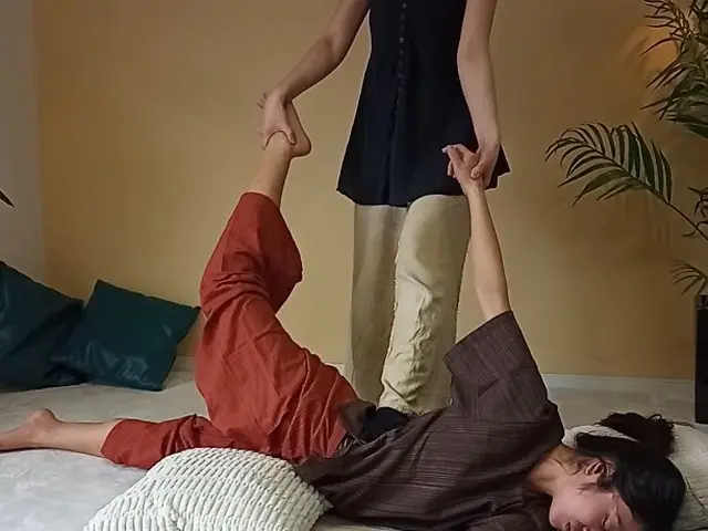 [歴10年以上/講師資格を持つセラピスト] タイ古式マッサージサービスの画像