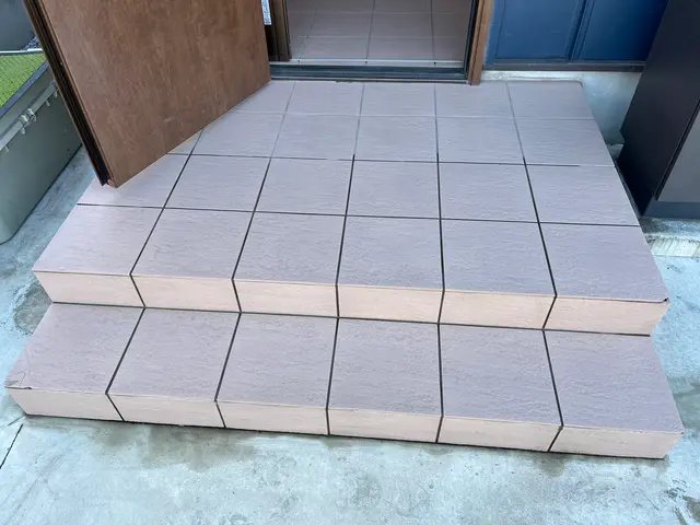 店舗や施設経験有り◎夜間・早朝対応可能！玄関は〃顔〃です！定期的なクリーニングをサービスの画像