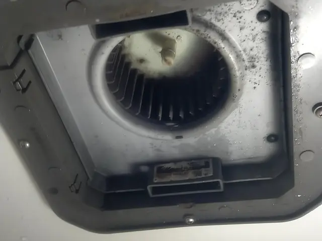 油汚れ しっかり作業サービスの画像