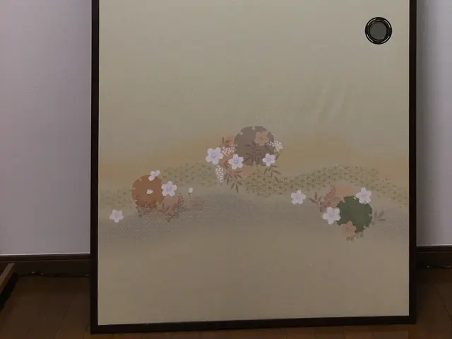 八王子の表具店　新規作成いたします　破れ穴補修　木枠の取り替え　引手交換サービスの画像