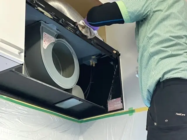 丁寧な当店にお任せ！しつこい油汚れもしっかり落とします！女性スタッフ同行OK！サービスの画像