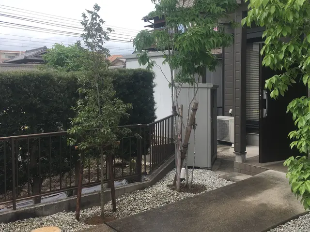 【実績20年以上丁寧な施工】家業の植木屋に勤めていた為植木の事はお任せ下さい！サービスの画像