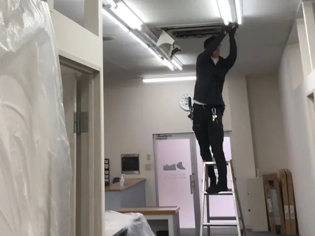 難工事、高所作業専門店！天カセ、天吊、壁掛全て対応！損害保険加入★サービスの画像