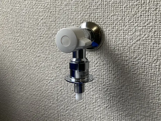 福岡市【壁ピタ水栓交換】/ 洗濯機水栓交換 / 国家資格者が施工で安心！サービスの画像