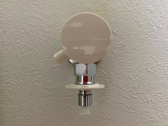 福岡市【壁ピタ水栓交換】/ 洗濯機水栓交換 / 国家資格者が施工で安心！サービスの画像