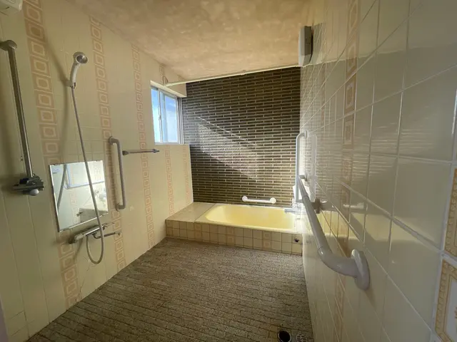 簡単な修理からユニットバスの入れ替えまでご相談に応じます。サービスの画像