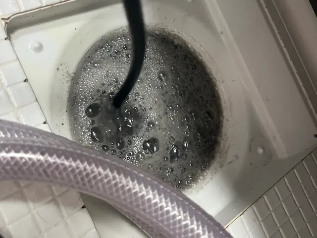 油、皮脂、石鹸カス、色んな汚れが気付かぬうちに…まずは排水管点検から！サービスの画像