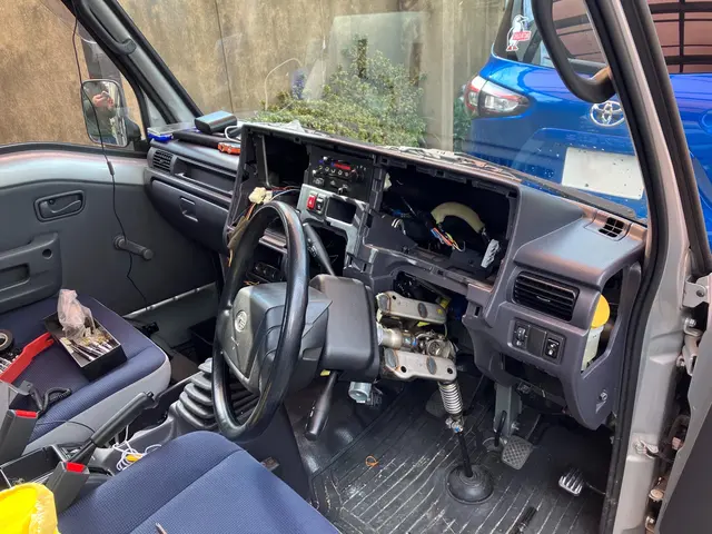 元気で話しやすい整備士がお客様のご自宅へ！お車の相談なら何でもお任せください♪♪サービスの画像