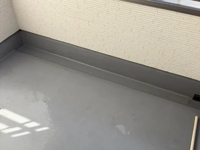 非喫煙者スタッフが訪問、外注なしの自社スタッフによる一貫対応サービスの画像