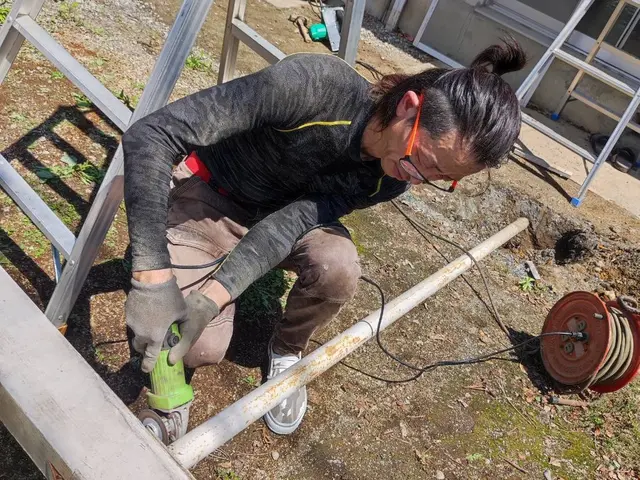 物置解体   エアコン外し回収込みの値段日程調整可能であればお値引！！サービスの画像