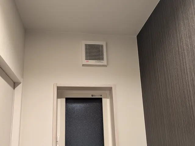 トイレの換気扇交換工事サービスの画像