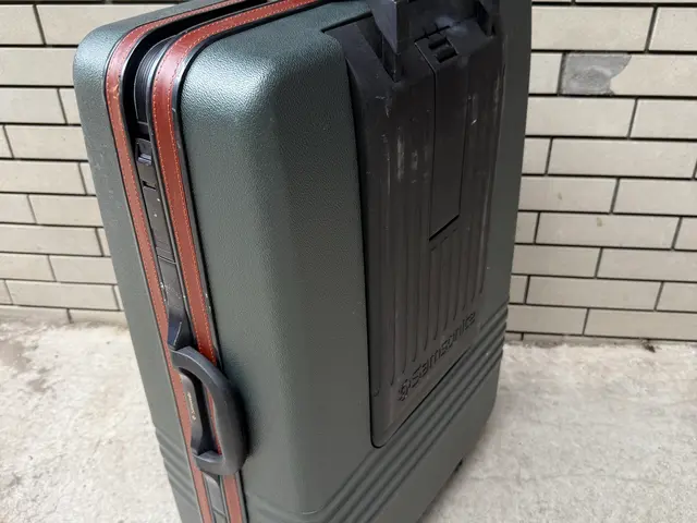 緊急時のスーツケースの鍵開け【出張サービス】空港や都内ホテルも対応可能サービスの画像