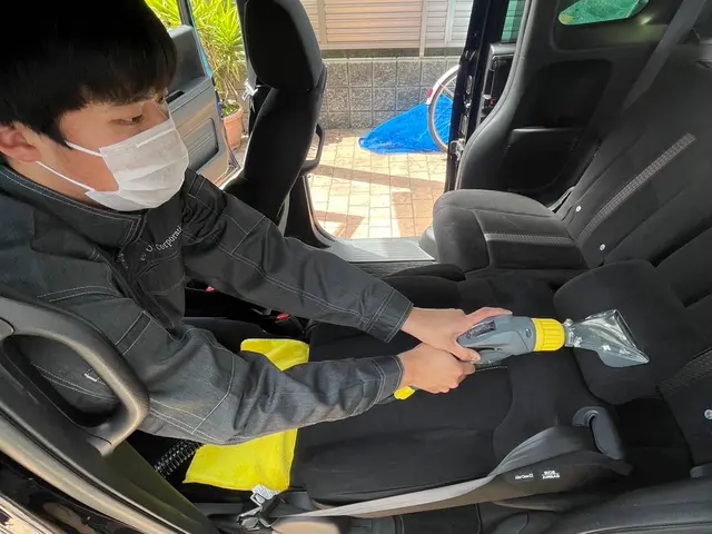 愛車の車内清掃☆洗浄・消臭効果　清掃のプロがお伺いいたしますサービスの画像