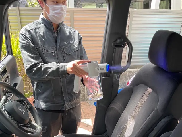 愛車の車内清掃☆洗浄・消臭効果　清掃のプロがお伺いいたしますサービスの画像