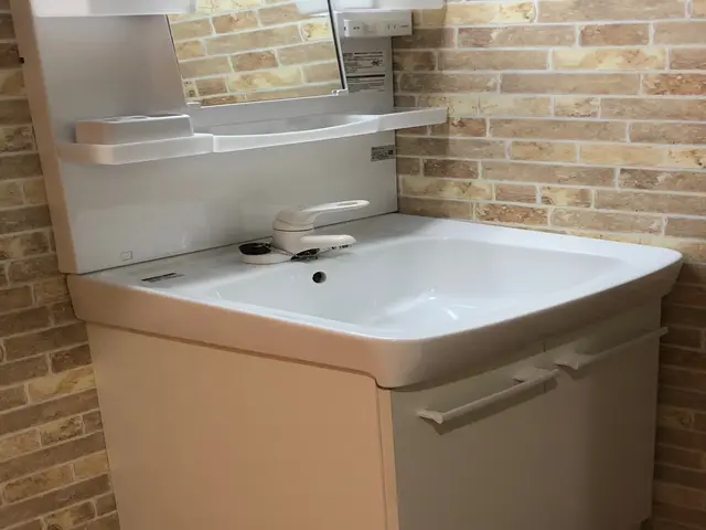 洗面化粧台蛇口交換サービスの画像