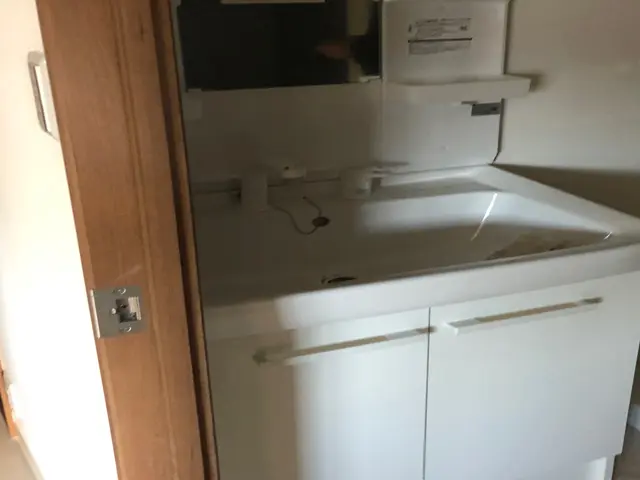 洗面化粧台蛇口交換サービスの画像