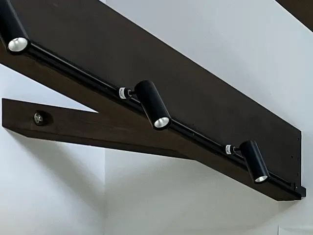 ダクトレール設置取付・第一種電気工事士・お気軽にご相談くださいサービスの画像