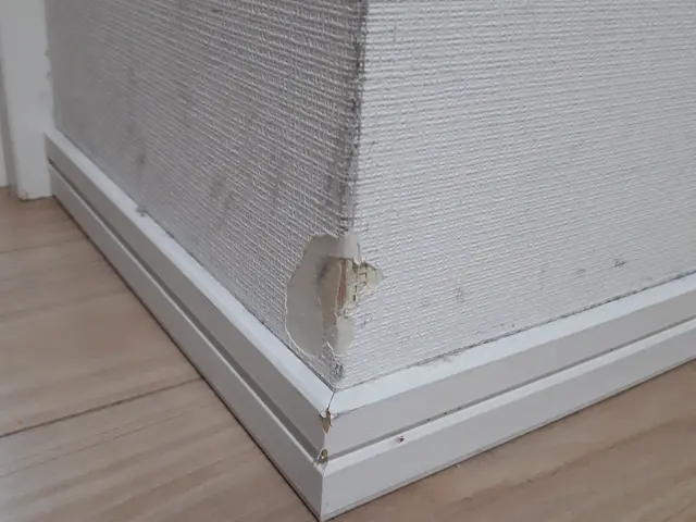 ◆壁の穴補修致します◆壁紙専門☆部分補修サービスの画像