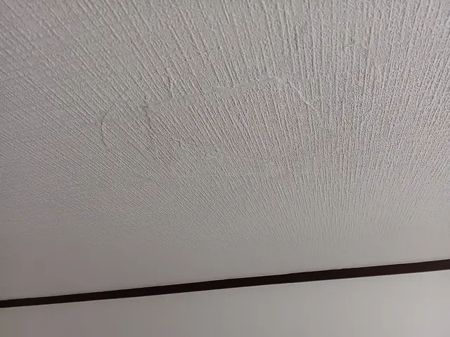 ◆壁の穴補修致します◆壁紙専門☆部分補修サービスの画像