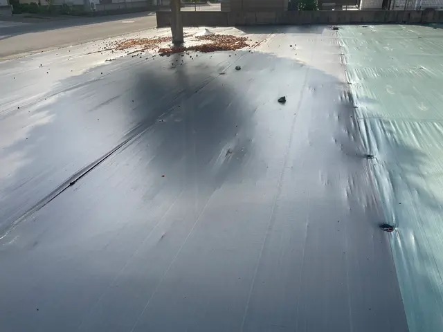 防草シート施行サービスの画像