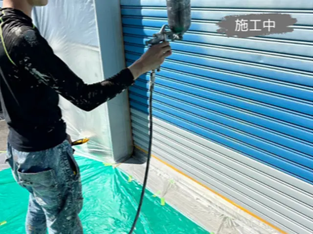 錆びてしまっているシャッターはプロにお任せください！！インスタ施工事例有りサービスの画像