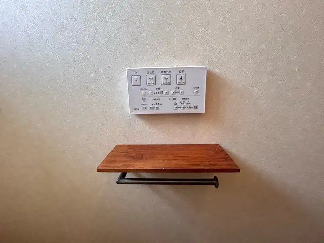 トイレットペーパーホルダー取付します！サービスの画像