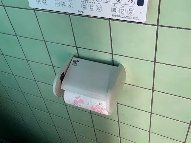 トイレットペーパーホルダー取付します！サービスの画像