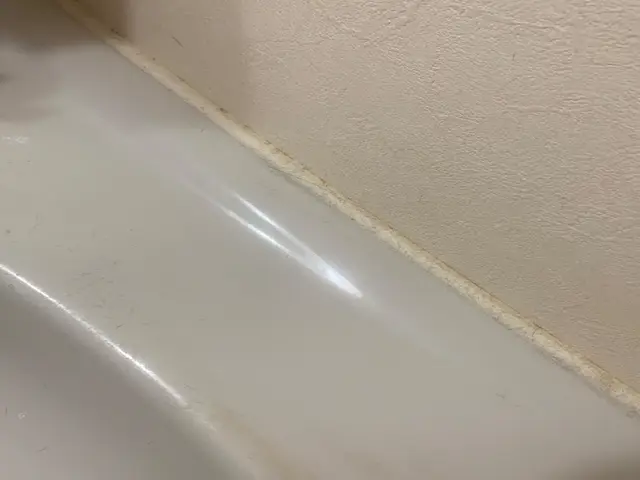 20年以上の経験を持つ職人による水回りコーキング！シーリング専門にお任せ下さいサービスの画像