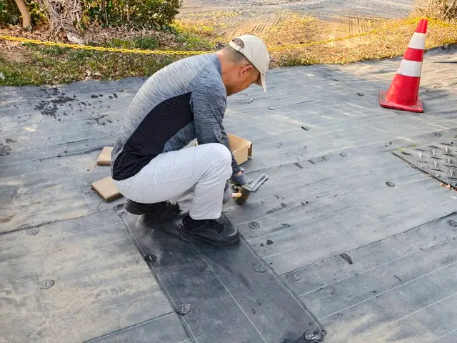 《防草シート施工》はお任せ下さい！　経験と知識をいかして迅速に対応致しますサービスの画像