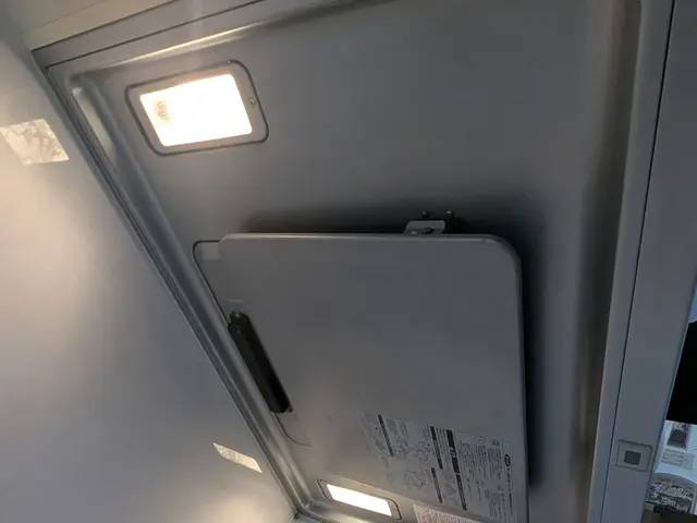 お客様のお力になります。新築の輝きを取り戻します。綺麗に致します。サービスの画像