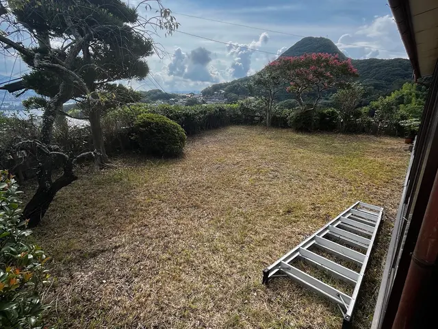 休日もご相談可能！女性スタッフ同行で安心のお庭のお手入れサービスサービスの画像