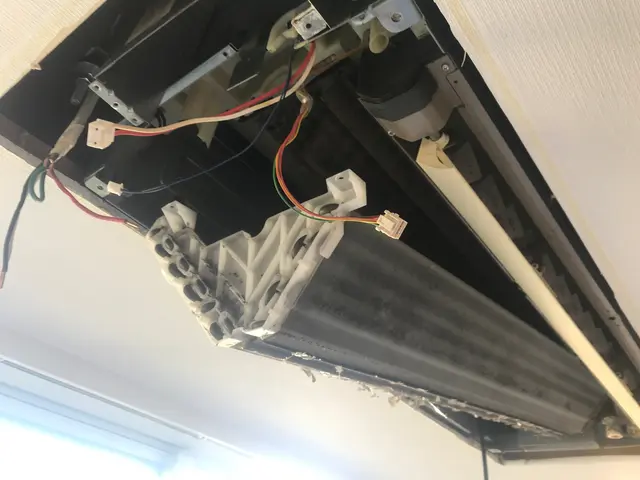 完全分解天井埋込エアコンクリーニング　防カビコートつき！サービスの画像