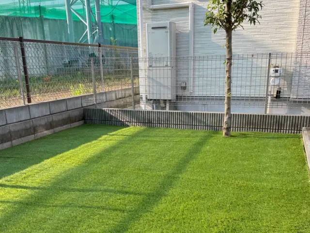 【緊急事態です】人工芝の仕事を下さい！お願いします！サービスの画像