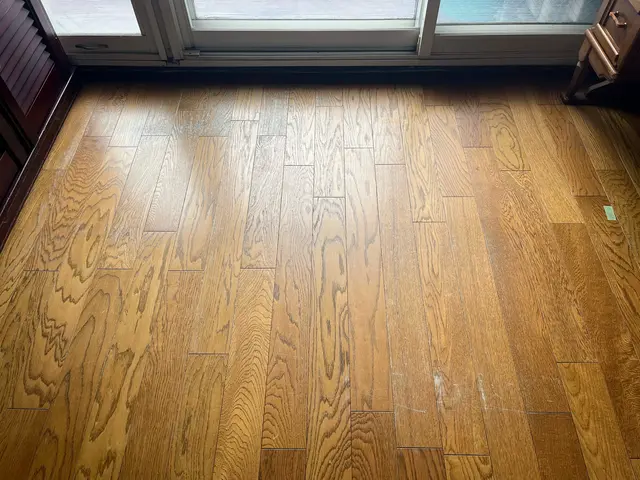 ◎13年の実績・1000件以上の経験◎フローリング補修なら当店にお任せ！サービスの画像