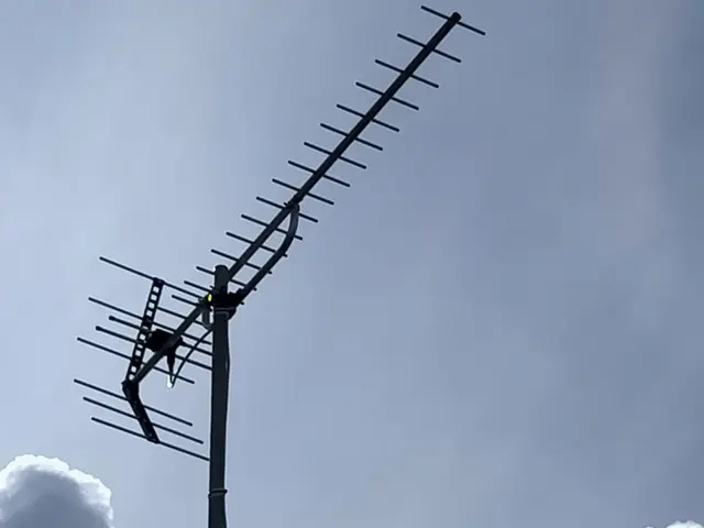 【沖縄県】★TV画面ちらちらE202異常●地デジアンテナ・BSアンテナ修理専門店サービスの画像