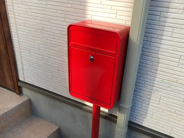郵便ポストの取り付けサービスの画像