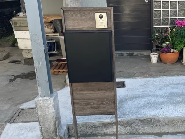 郵便ポストの取り付けサービスの画像