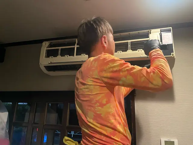 2年以上の実績！700台以上の天井埋込型エアコンを手がけた洗浄専門店サービスの画像