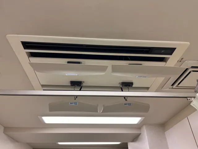 2年以上の実績！700台以上の天井埋込型エアコンを手がけた洗浄専門店サービスの画像