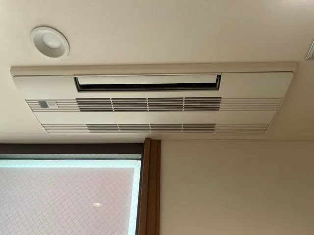 2年以上の実績！700台以上の天井埋込型エアコンを手がけた洗浄専門店サービスの画像