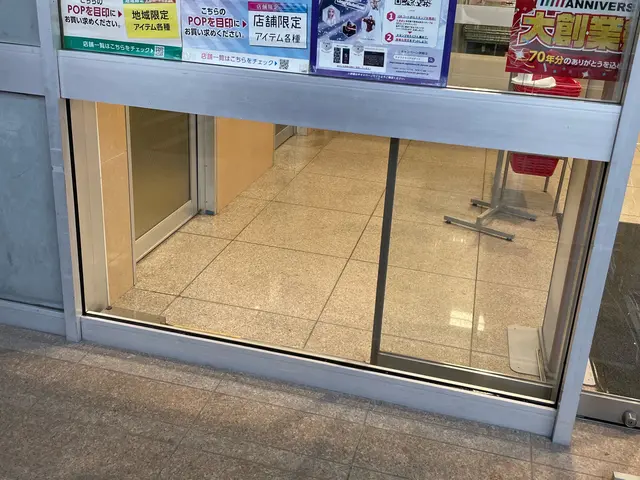 お風呂のガラス、パネル交換致します。安心の損害保険加入済◎サービスの画像