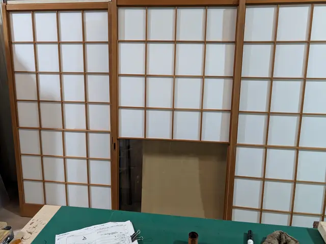 色あせしやすい障子を張替するとお部屋が驚くほど明るくなります！サービスの画像