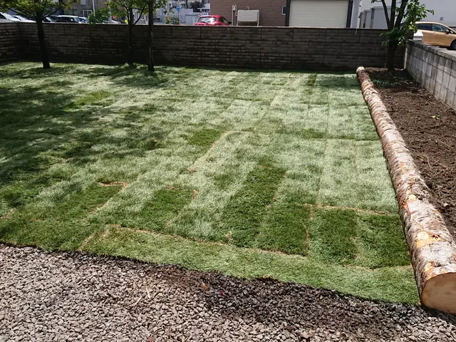 北海道内対応。芝張り作業おまかせください。サービスの画像