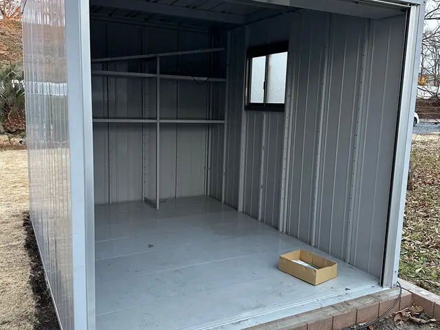 適した電動工具を用いて、　　　　　　　　丁寧にしっかり作業致します。サービスの画像