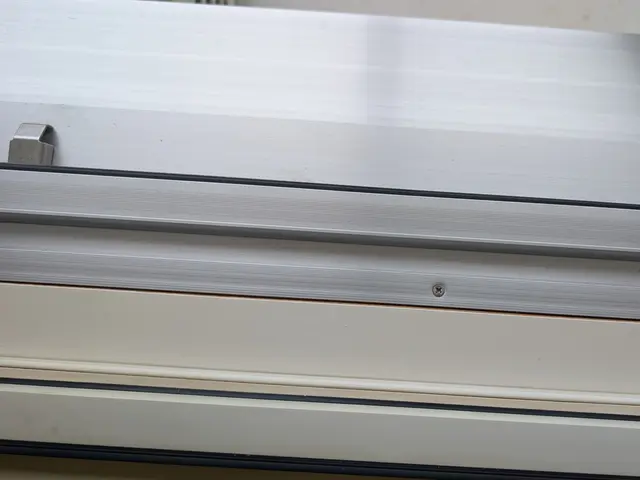 【お部屋がパッと明るくなる！】視界クリア！窓ガラス・サッシ徹底清掃サービスの画像