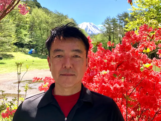 窓をキレイにしてすっきりしませんか？店舗・事務所などの窓清掃も承ります。サービスの画像