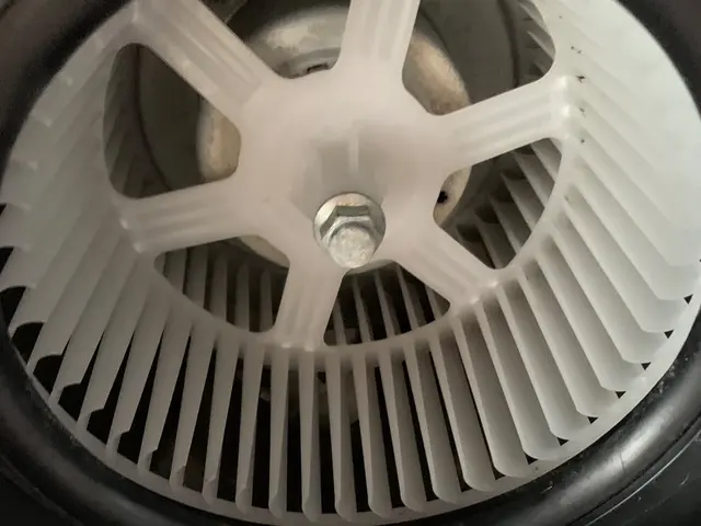 その汚れ、諦める前に一度ご相談ください。掃除の悩みに、真摯に向き合います。サービスの画像